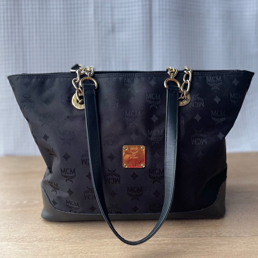 MCM - Picture 7 of 8